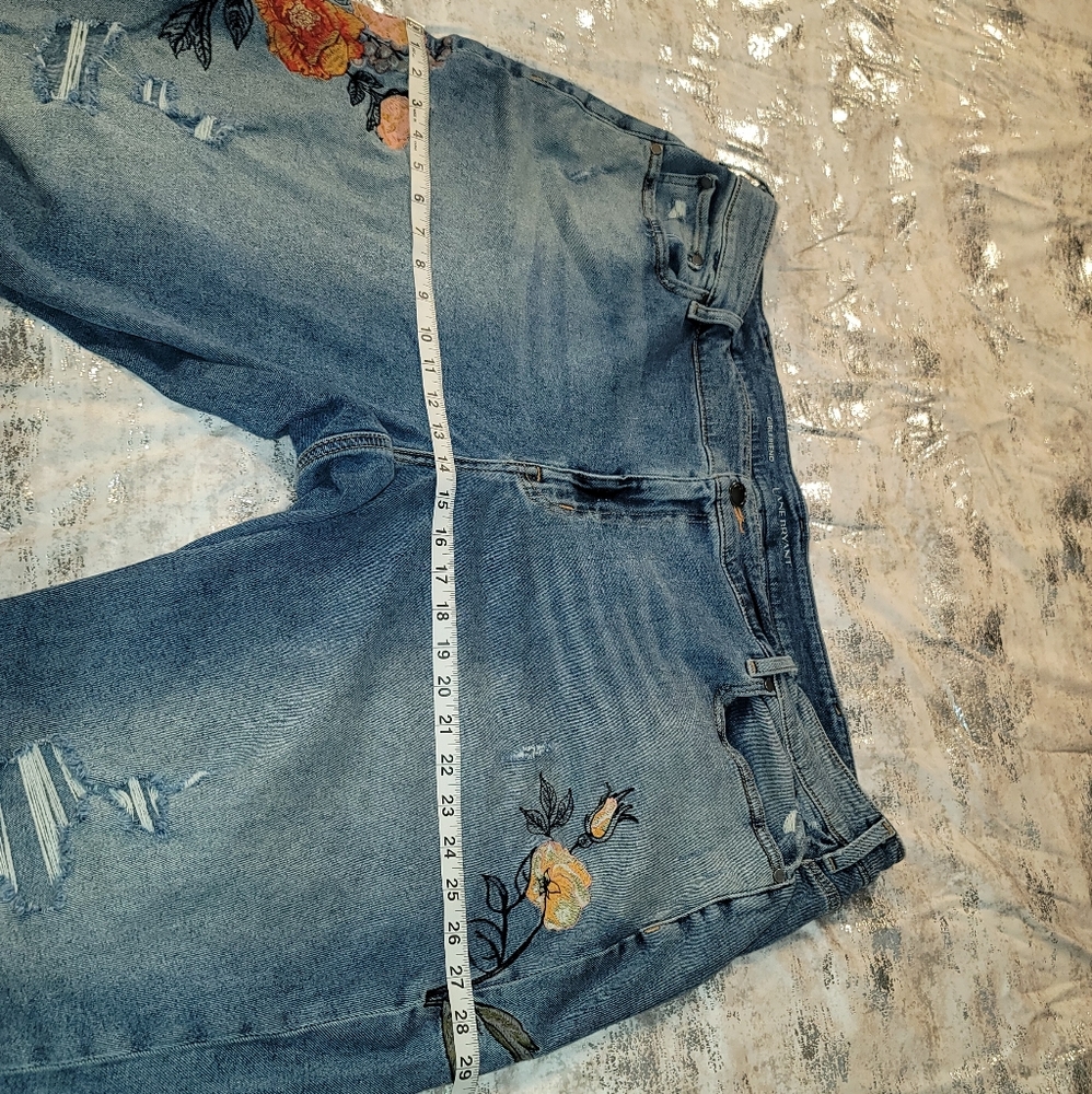 Lane Bryant Embroidered Capris - Picture 9 of 14